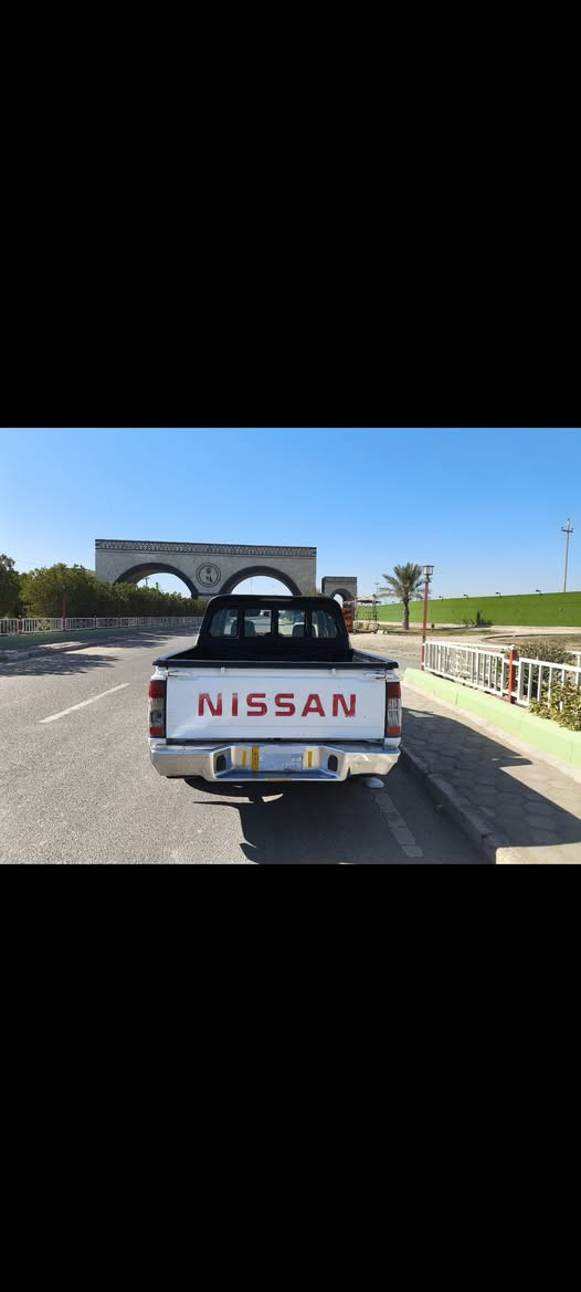 السلام عليكم نيسان بيك اب (شبوط) موديل 2009 
سيارة ياباني بشرط ، سعرها 130 ورقة 
ماشية 300 الف ، گير ومحرك بشرط ، السيارة نضيفة بيها ملاحضات صغيرة كلش . 
مكان السيارة : البصرة قضاء الفاو ،
للأستفسار : ***********
