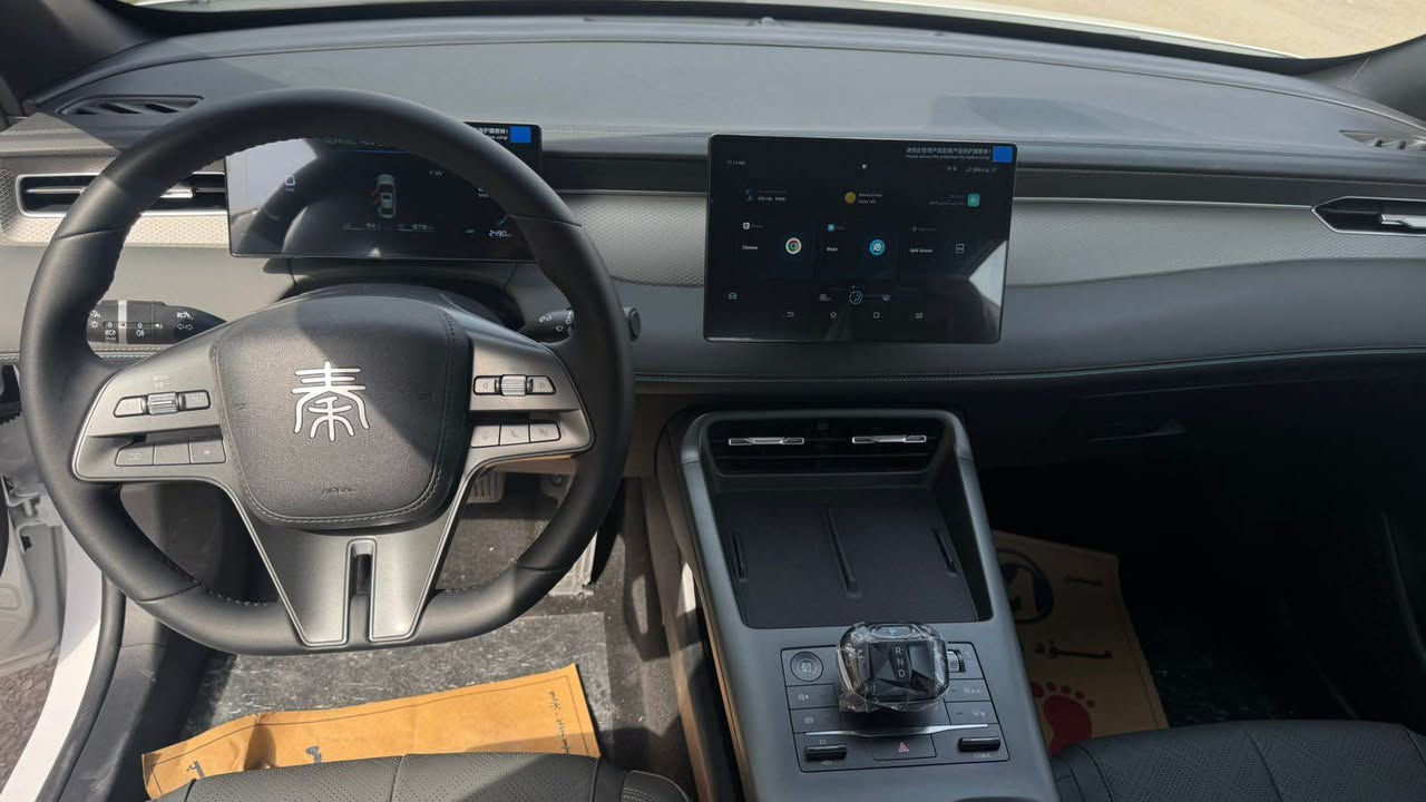 BYD 2025 رقم كاتي ممرقمه بعدهه بيه بعد شهرين ونص للترقيم ماشيه ٢٥٠٠ كليو متر داخل زيتوني موجوده باربيل م أربيل, العراق


**إذا كنت صاحب هذا الإعلان وتريد حذفه لأي سبب، رجاءا أرسل رسالة إلى الدعم الفني**