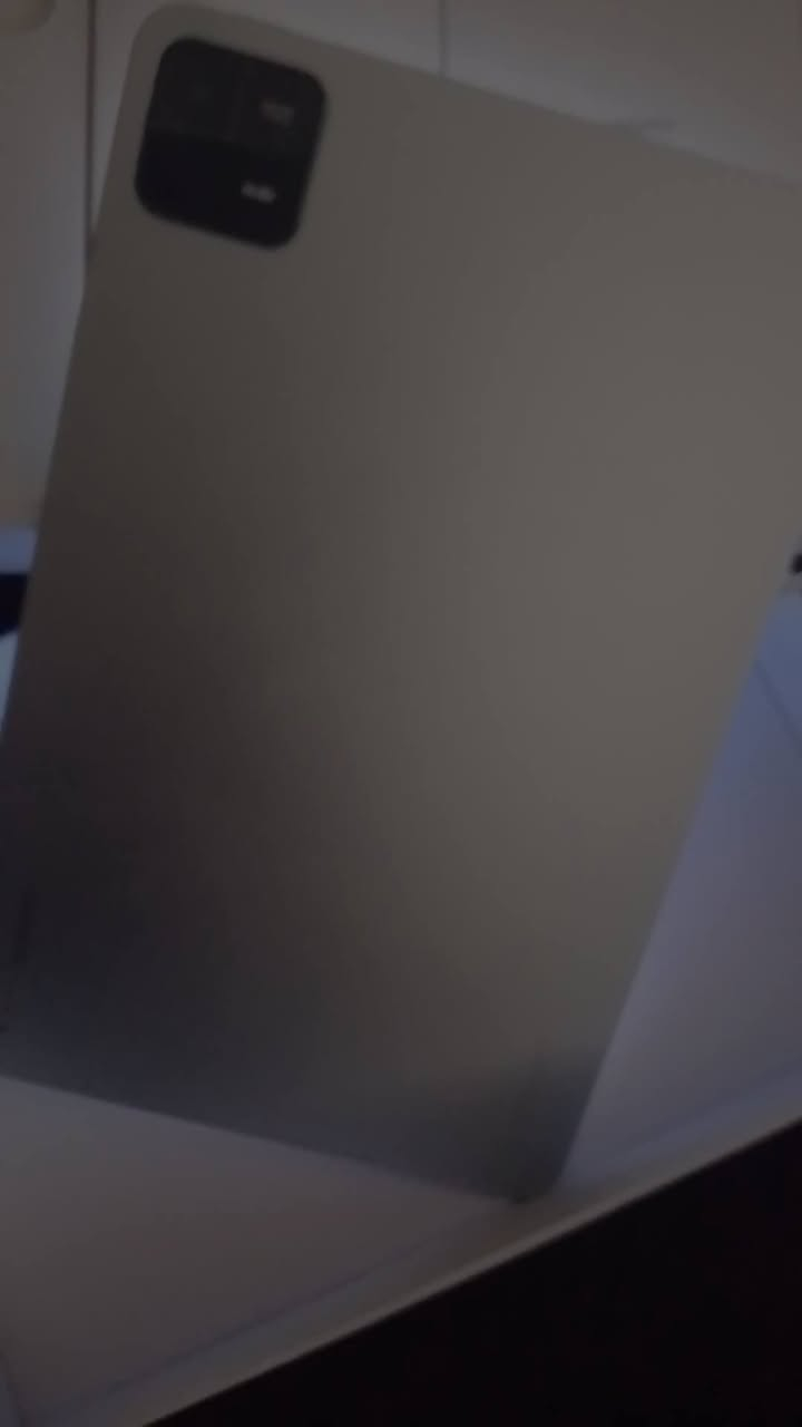 ايباد باد 6
جهاز  مابي زلغ  مرتب ونضيف نضافته 95  
كامل ملحقات شاحنه وكارتون
سعر 290. رقمي ***********
عنواني كوت بدايت شارع نفط
