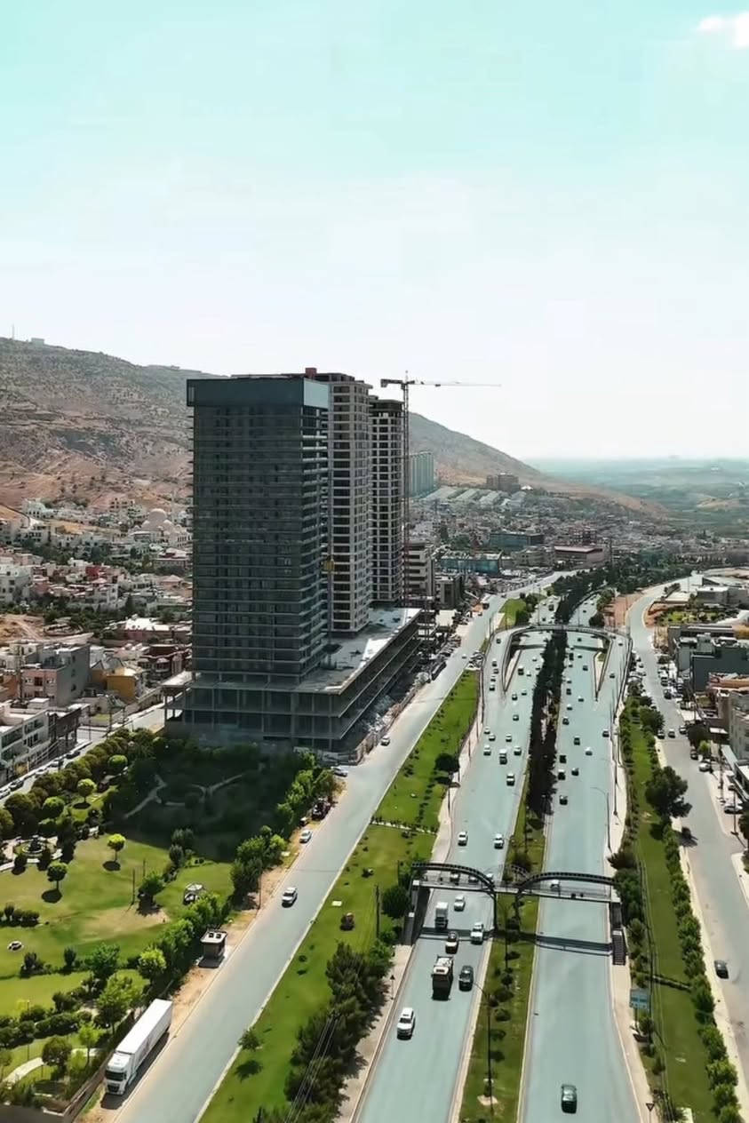 📍 شقة بو ڤروتن (قست)(نقد) – سيكناچر تاوەرز – دهوك
‎ئافاهی B | 

‎الطابقێ سیێ

‎ (ژورێن نفستنێ ٣ + هول) | مساحة: 186 م²

‎  واجهة شيمال شرق

‎ژ مولەکا ٣ طابق بيكدهيت

استيلام هەیڤا ٤

‎ بو پتر پێزانین کورەک یان واتساب :*********** 

~~~~~~~~~~~~~~~~~~~~~~~~~~~~~~~~~~~~~

‎عربي

‎📍 شقة للبيع مشروع – سيكنجر تاورز – دهوك

‎ العمارة B | الطابق الثالث

‎(3 غرف نوم + صالة) |

‎ المساحة: 186 م² 

‎واجهة مفتوحة(شمال شرق)

‎تحتوي على مول من ٣ طوابق و فول خدمات

‎📞 للتواصل فقط كورك او واتساب:***********
