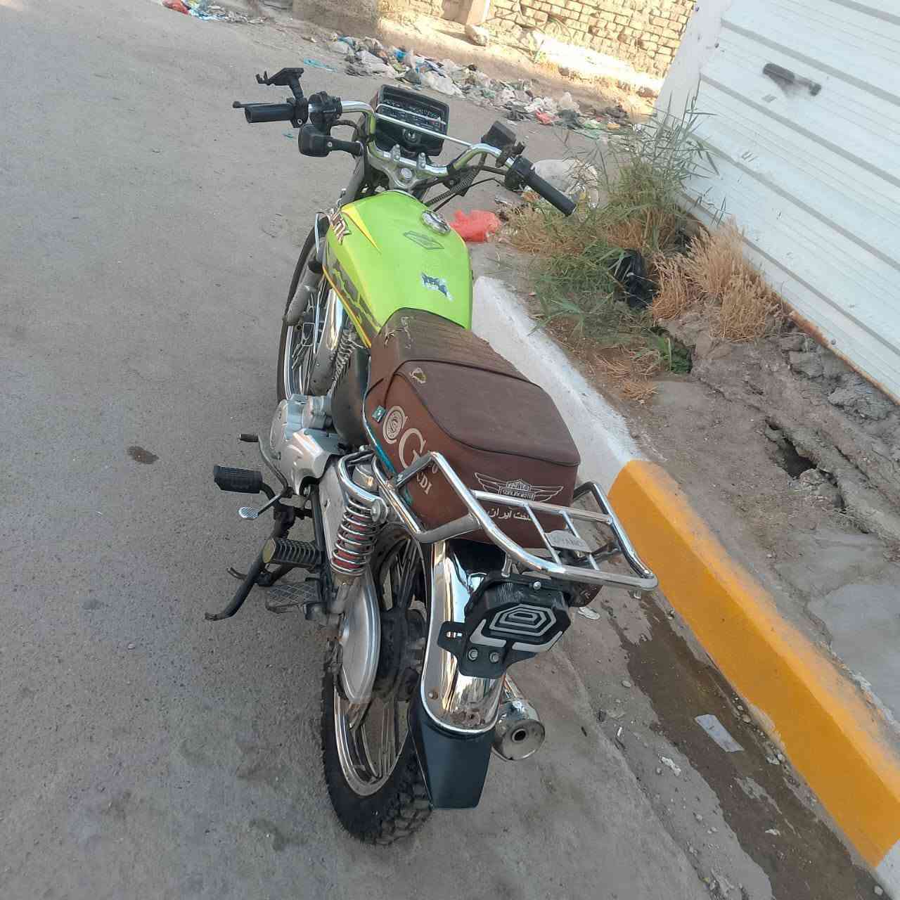 سونك موديل 23
مكينة نظيفة شلعه معدل لا تبخير ولا نضوح 
بس صوت عصافير ..
بغداد الحسينيه ***********
350
