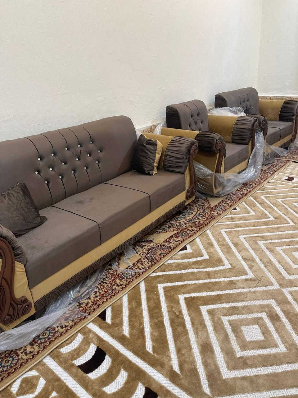 تخم نضيف جدا للبيع  السعر ٣٥٠ المكان الرميثه التريده تجيني خاص


**إذا كنت صاحب هذا الإعلان وتريد حذفه لأي سبب، رجاءا أرسل رسالة إلى الدعم الفني**