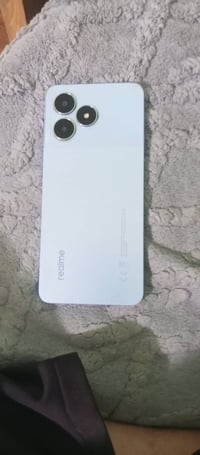 للبيع مثل ما موضح بيه كسر بل شاشه سعر 75 مكاني بغداد 07732717502
