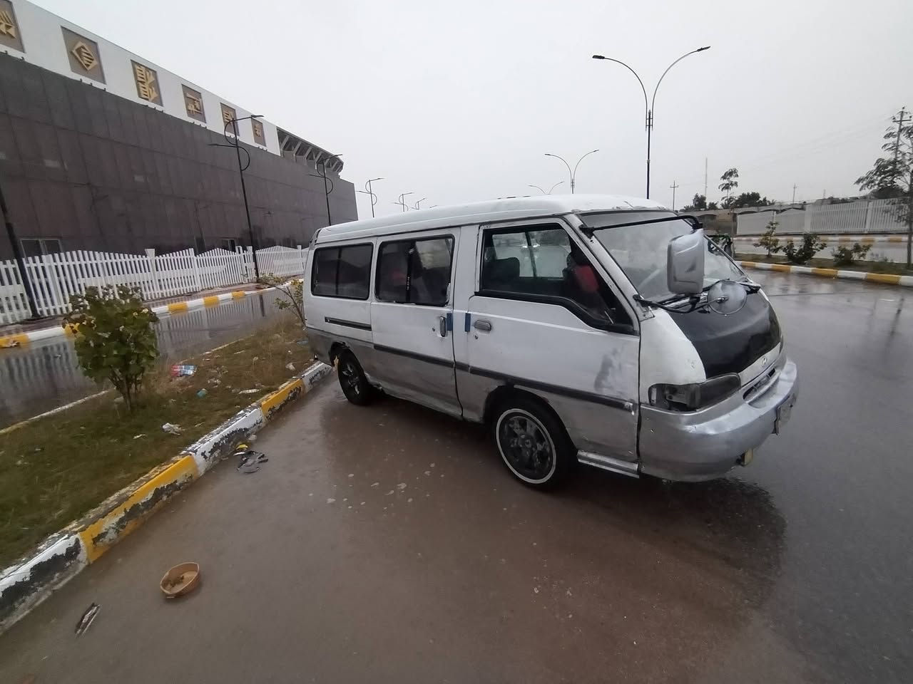 السلام عليكم سياره هونداي للبيع مكينه وكير ونجي جدد نضاف راديتر جديد كهرباياته كلها شغاله تخم تايرات جدد بدون راعي ابيع ماندل راعيها اتكفل سرقه وعشاير مكاني ناصريه سعر ١٥ وبيها مجال بصيط شراي يتصل ويدلل ***********
