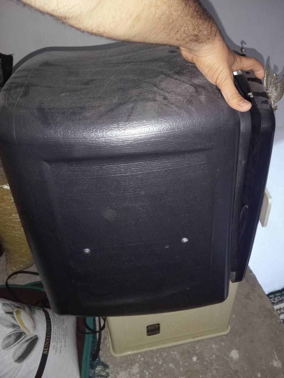 السلام عليكم اخوان صندوك للبيع صندوك جديد ونظيف وعوزه بس غسله ما ابي اي كسر اغراضه كامله اللي يحب يشتري يراسلني خاص صندوك سعره ترى ببلاش
صناديك سفاحيات صناديك جده جديد صناديك هم للبيع صناديك اي كسر ما بيهن لايتات شغالات سويجين قفل هم سعرهن ببلاش
خوذه جديده معنى الكلمه ما بيها اي كسر تجي تشوفه وتفحصها وهم سعرها ببلاش اللي يحب يراسل خاص
وعندي هاي تجوه مال ظهر جانت مشدوده ويا صندوك هم للبيع اللي يحب ويشتري يراسلني خاص مكاني بغداد مدينه الصدر كل الهلا ***********
