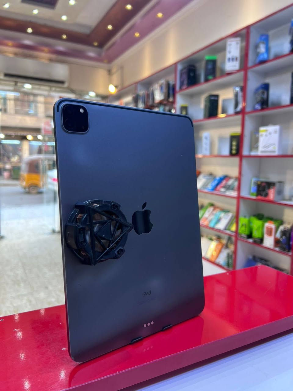 مكفول الجهاز/💻 فرصة لا تتوفر دائماً: جهاز بمواصفات الأداء المذهل (M1)
إذا كنت تبحث عن التوازن المثالي بين القوة، النظافة، والضمان، فهذا العرض مخصص لك. الجهاز بحالة ممتازة جداً ويمنحك تجربة استخدام وكأنه جديد تماماً.
🔍 المواصفات الأساسية:
المعالج: شريحة M1 الثورية (أداء فائق وسرعة استجابة مذهلة).
ذاكرة التخزين: 128 جيجابايت (سعة مثالية للاستخدام اليومي والمهني).
الحالة: نظيف جداً (بحالة الوكالة)، خالي من أي عيوب تقنية أو خدوش واضحة.
الضمان: الجهاز مكفول، مما يضمن لك حقك وراحة بالك بعد الشراء.
✨ لماذا تختار هذا الجهاز؟
الموثوقية: وجود الكفالة يجعلك تشتري وأنت مطمئن.
الأداء: معالج M1 لا يزال يتربع على عرش الكفاءة في استهلاك البطارية وقوة المعالجة.
الجودة: الجهاز "لقطة" لمن يبحث عن جودة الجديد بسعر المستعمل المميز.
📍 المكان: البصرة
💰 السعر: 590 (قابل للتفاوض البسيط للجادين)
📞 للتواصل والاستفسار:


**إذا كنت صاحب هذا الإعلان وتريد حذفه لأي سبب، رجاءا أرسل رسالة إلى الدعم الفني**