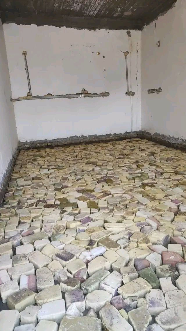 السلام عليكم *********** اي شخص محتاج صب رباط أو صب البيت من الداخل أو تسليطه سطح يرسلني كادر كامل من خباطه وعمال شغل نظيف ومرتب وتساب موجود في كل ***********
