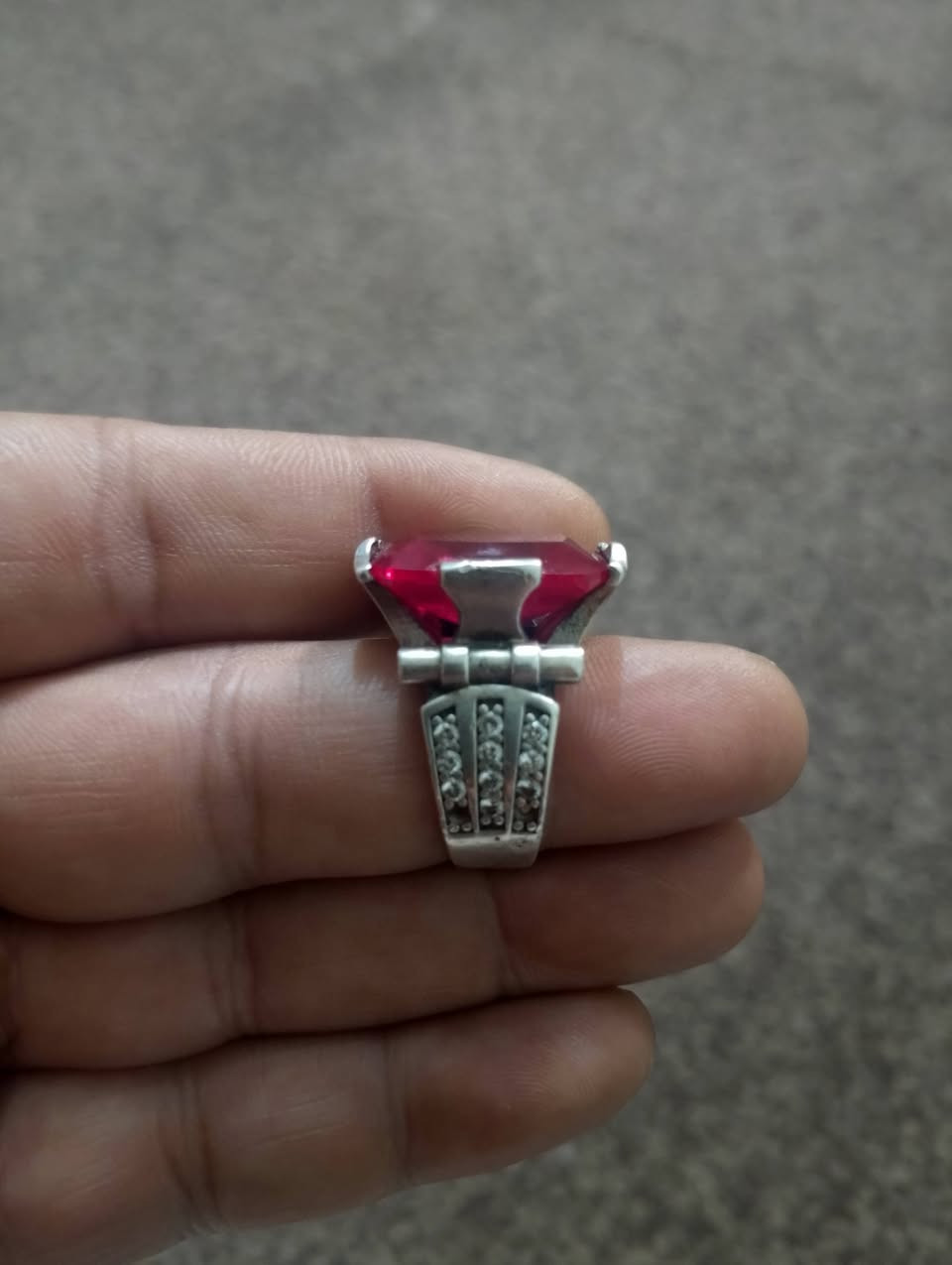 خاتم فضة  ياقوت خشن القياس ٢٢/٢١ مكاني بغداد متوفر توصيل بغداد فقط 

التفاصيل بالخاص


**إذا كنت صاحب هذا الإعلان وتريد حذفه لأي سبب، رجاءا أرسل رسالة إلى الدعم الفني**