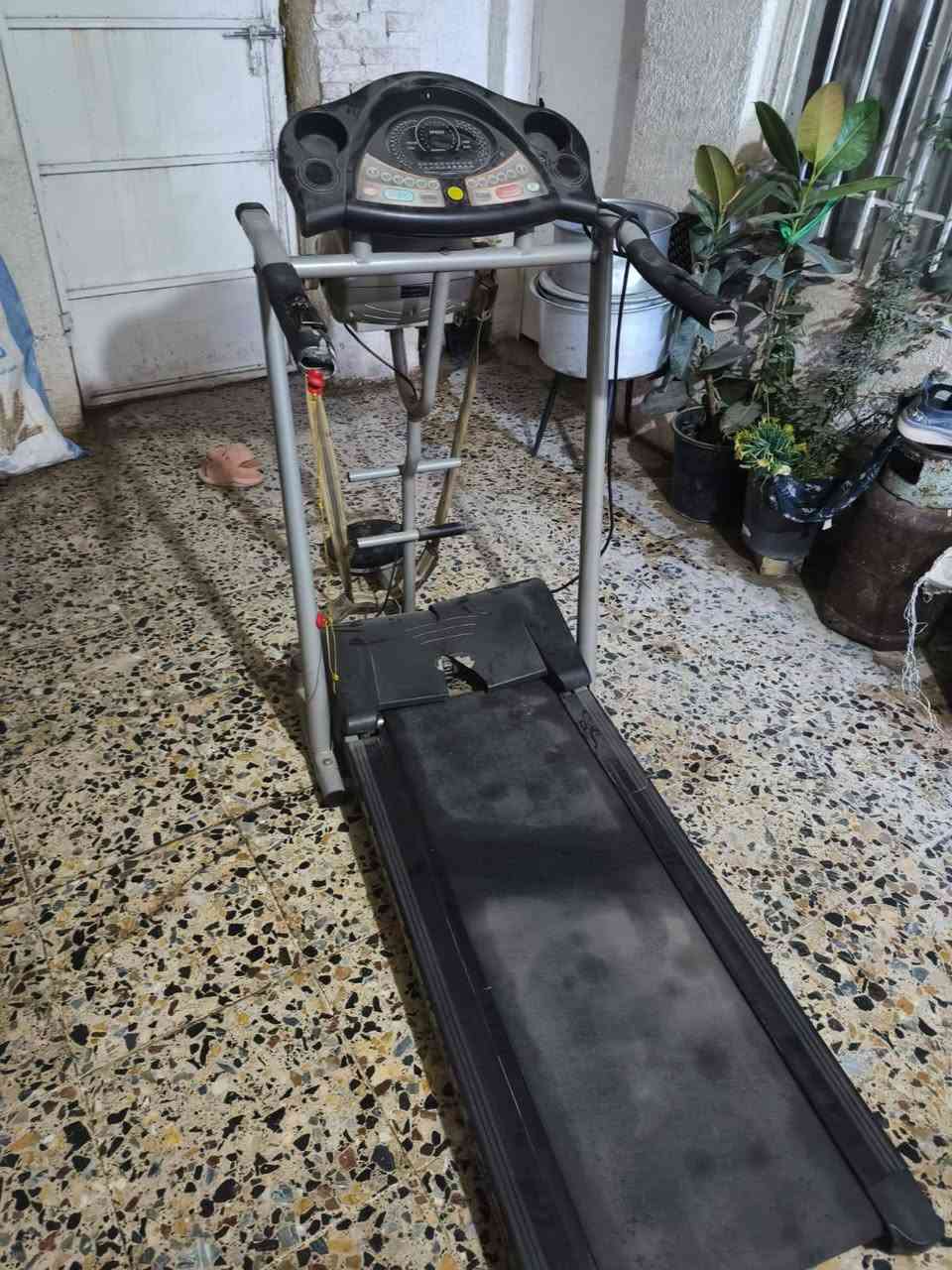 جهاز جري شغال
السعر 150 
مكان بغداد الاسكان


**إذا كنت صاحب هذا الإعلان وتريد حذفه لأي سبب، رجاءا أرسل رسالة إلى الدعم الفني**