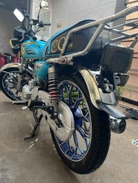 دراجه للبيع سعر ٦٠٠ رقم 07884348000 مكاني بغداد محموديه