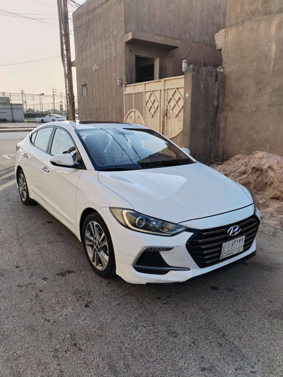 النترا سوبر   موديل 18 كفاله عامه  من كل شيء مواصفات واحد على واحد مراوس  حسب القناعه النترا سيراتو اكسنت هذا رقم صاحبها  *********** اني مكلف بالنشر
