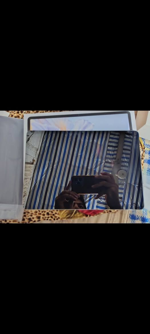 جهاز...
Honor pad V9 📱

البطارية 10100 🔋

ويا قلم وحافظة 🎁

الذاكرة256 💾

الذاكرة العشوائية 12G🔥

يشغل 90 فريم على كل الالعاب💪

هرزتية الشاشة144 ✨

بصمة وجه كلللش سريعه🤳

مشحون مرتين او 3 وانت قيس النظافة💯

كامل بالباكيت.💎

يوجد توصيل🚚

للاستفسار خاص 
او على الرقم
***********
