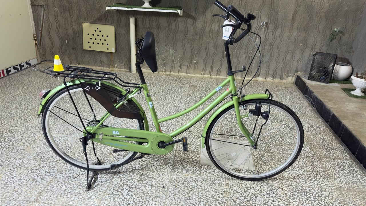 باسكل للبيع
موديل 21
سعر 160
مكان شارع المطار 
تواصل على رقم ***********
