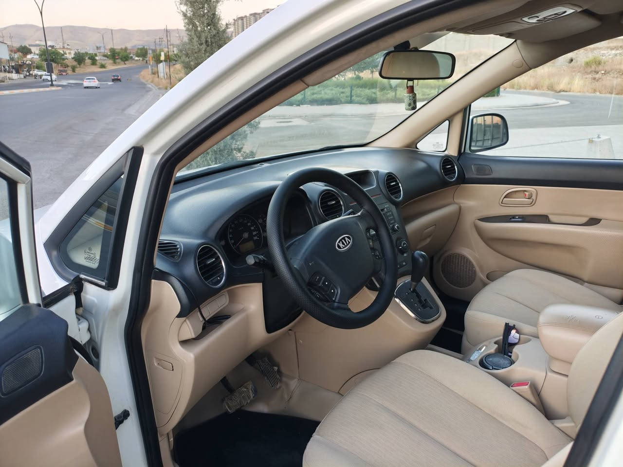 السلام عليكم
كيا كارنز2012

وارد خليجي 

محرك2000
ماشي195الف حقيقي

فتحة السقف وتحكمات الستيرن ويل كب بلادي

ثلاث مقاعد داخل بيجي 

سيارة جديدة متصرف الف دينار بشرط ترايك لبصرة

محرك كير مكفول تبريد صدربشرط

بدون صبغ بدون حالوب بدون جراد

عد الدوسات مصبوغة اثر الطخة

رقمها سليمانية بسمي لحد2029

مكانها السليمانية

الرجاء ميعجبك تعبر منشور

السعر118 ورقةو بي مجال

***********
