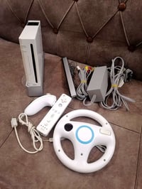 نينتندو ويي • معدل كامل • ملحقات أصلية