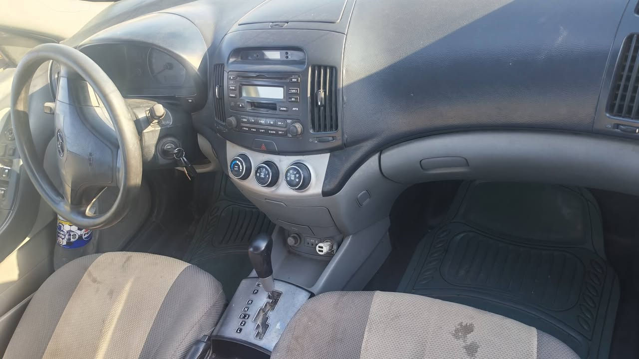 النترا ٢٠٠٨ خليجي حادثهه واكع عليهه سقيفه شرط لا جفيه ولا مكلوبه جاهزة السيارة المحرك بي خيط تبخير بدون تنقيص رقم ديالى شرط التحويل باسمنه مكان السيارة ديالى بعقوبه السعر ٧٤ وبي مجال حك الجيه 
***********
