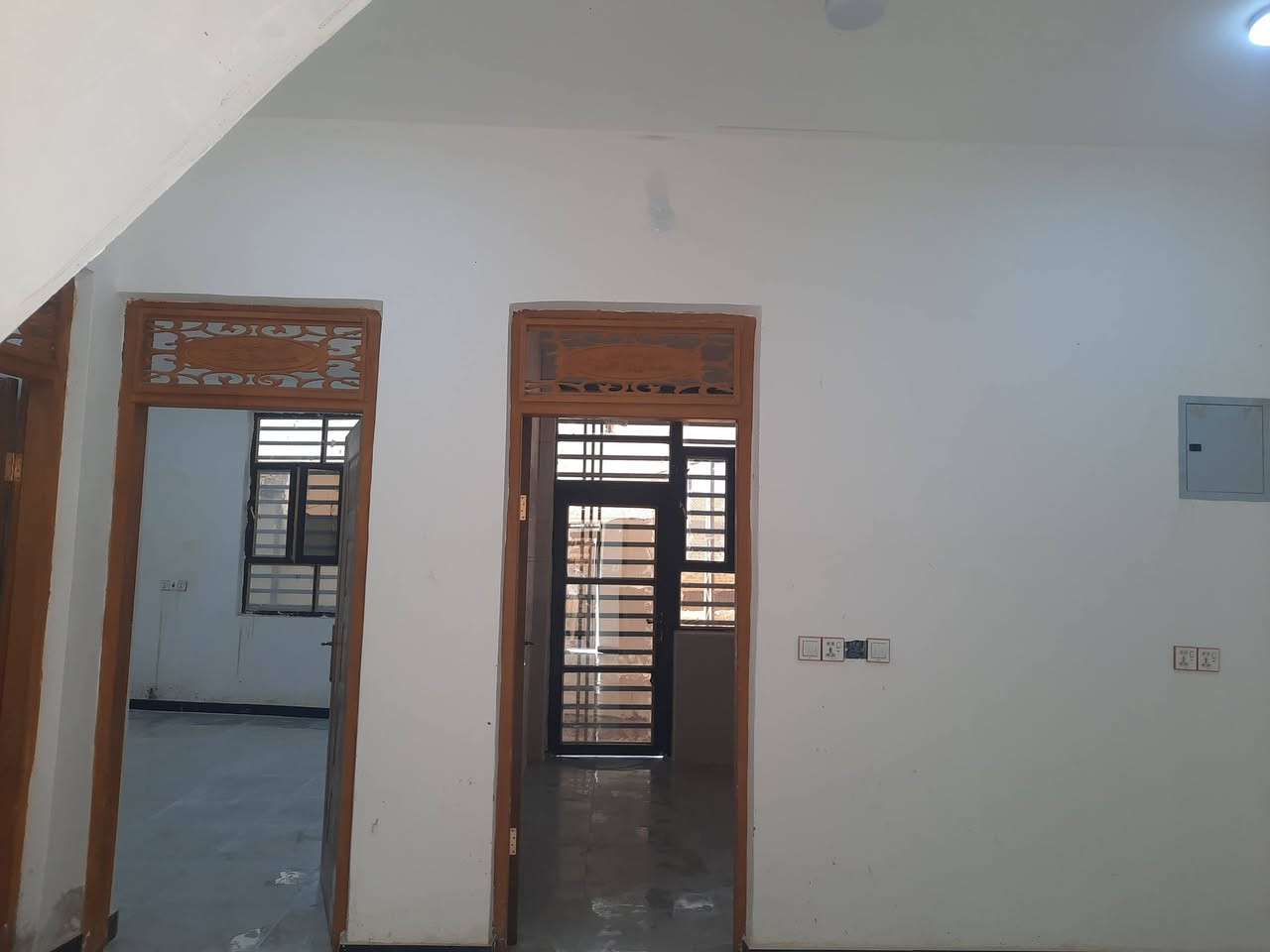 السلام عليكم بيت للايجار في الحي الثقافي  بيت حديث ومرتب خلف مطعم حياوي 
 للتواصل 
*********** 
واتساب واتصال
سيد عقيل
