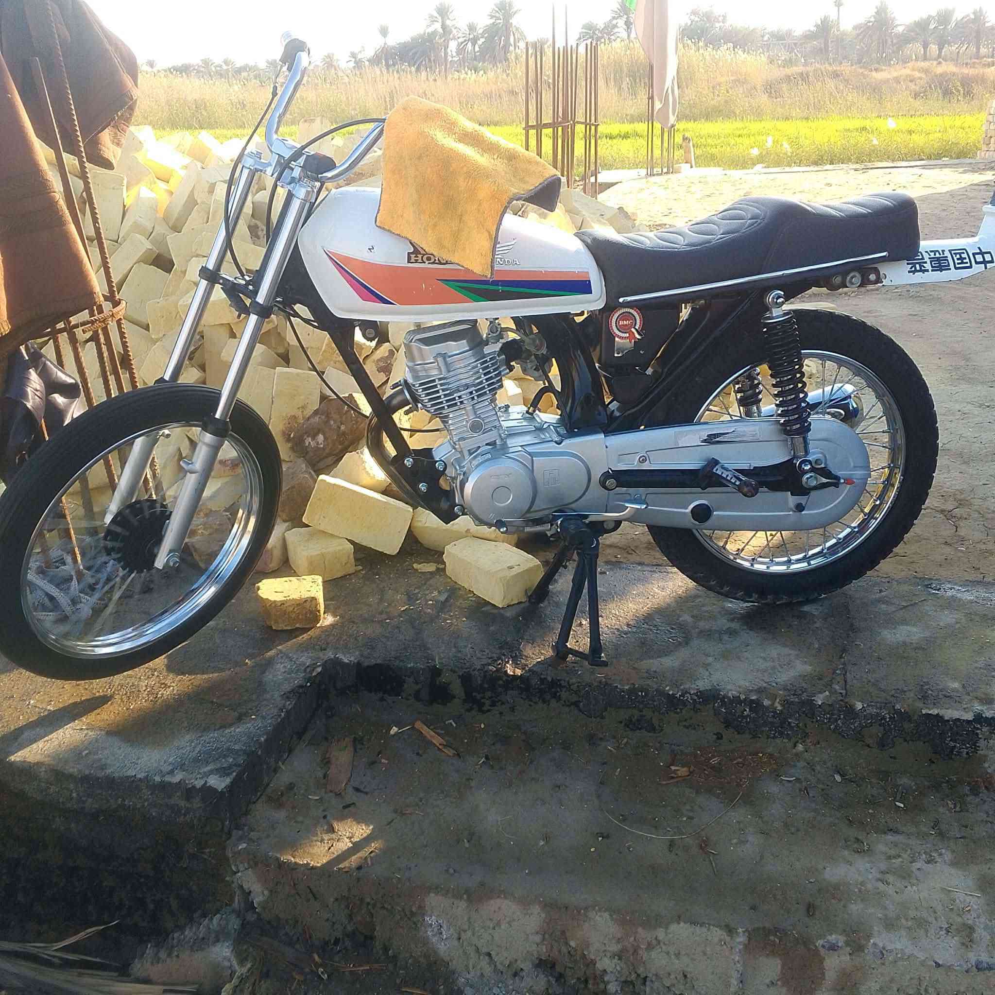 سلام عليكم شباب دراجه البيع سعر ٧٠٠ وبيه مجال ***********
