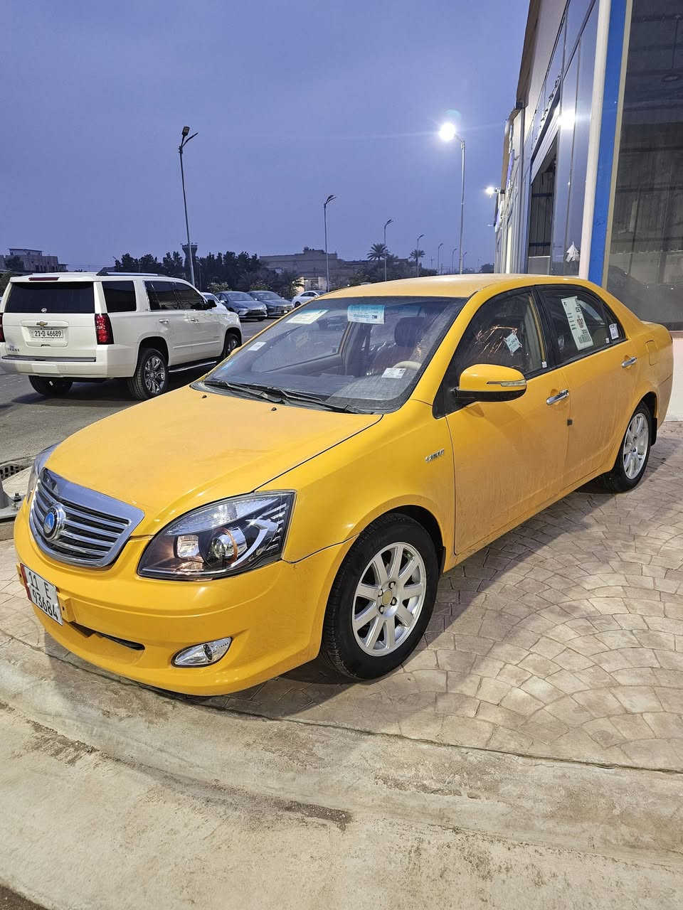 سلام عليكم عندي جيلي موبل سياره مكينة جديد صدر جديد تخم تاير سنوية جديدة السعر 53 ورقة موديل 2013  اوتوماتيك بية مكانات صبغ تليفون *********** بغداد مدينة الصدر الاورفلي
