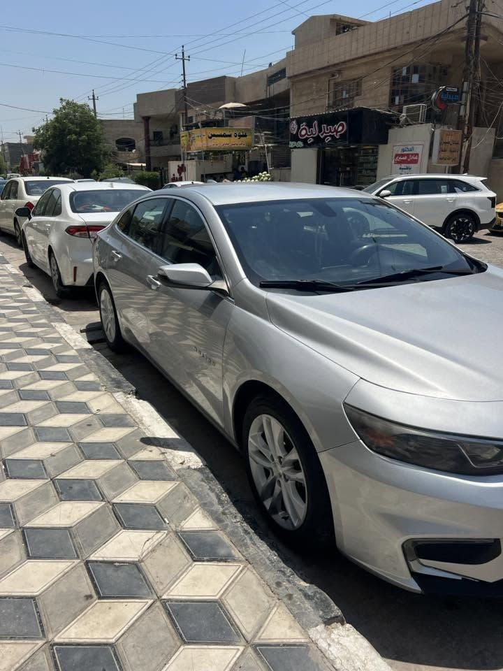 سلام عليكم
ماليبو lt للبيع فقط 
موديل 2017
معروفة موصفات lt
السيارة عليها ادامة كامله نضيفة كلش والصور تحكم 
كير مكينة كفالة 
السيارة بيها اربع قطع صبغ بدون دواخل حادث خفيف 
بدون لغد بدون شاصي 
ايرباك دركة وبردة فقط راجع سستم 
السعر 90 بيها مجال بسيط
مكان بغداد الدورة 

***********
