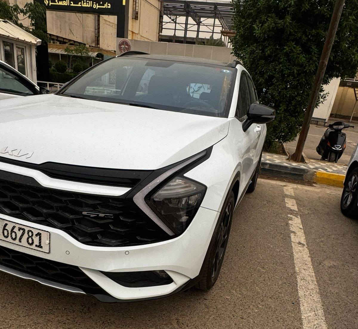 كيا سبورتاج فئة GT Line
خليجي 2025 فول فول مواصفات 
عداد المسافة 7000km
عليها تغليف ppf عند مركز دبي ستارز
السيارة ابيعها على ضررها
محرك كير واير بشرط مامفتوح 
سيارة حيل نظيفة كلشي عل بلاد جديد 
سنوية هزة كلشي جديد مدفوع لـ
باسمي السنوية بشرط تحويل وغرامـة
سيارة مابيـها دينار مصرف كامل من كل نواحي
رقم صاحب سيارة ***********
