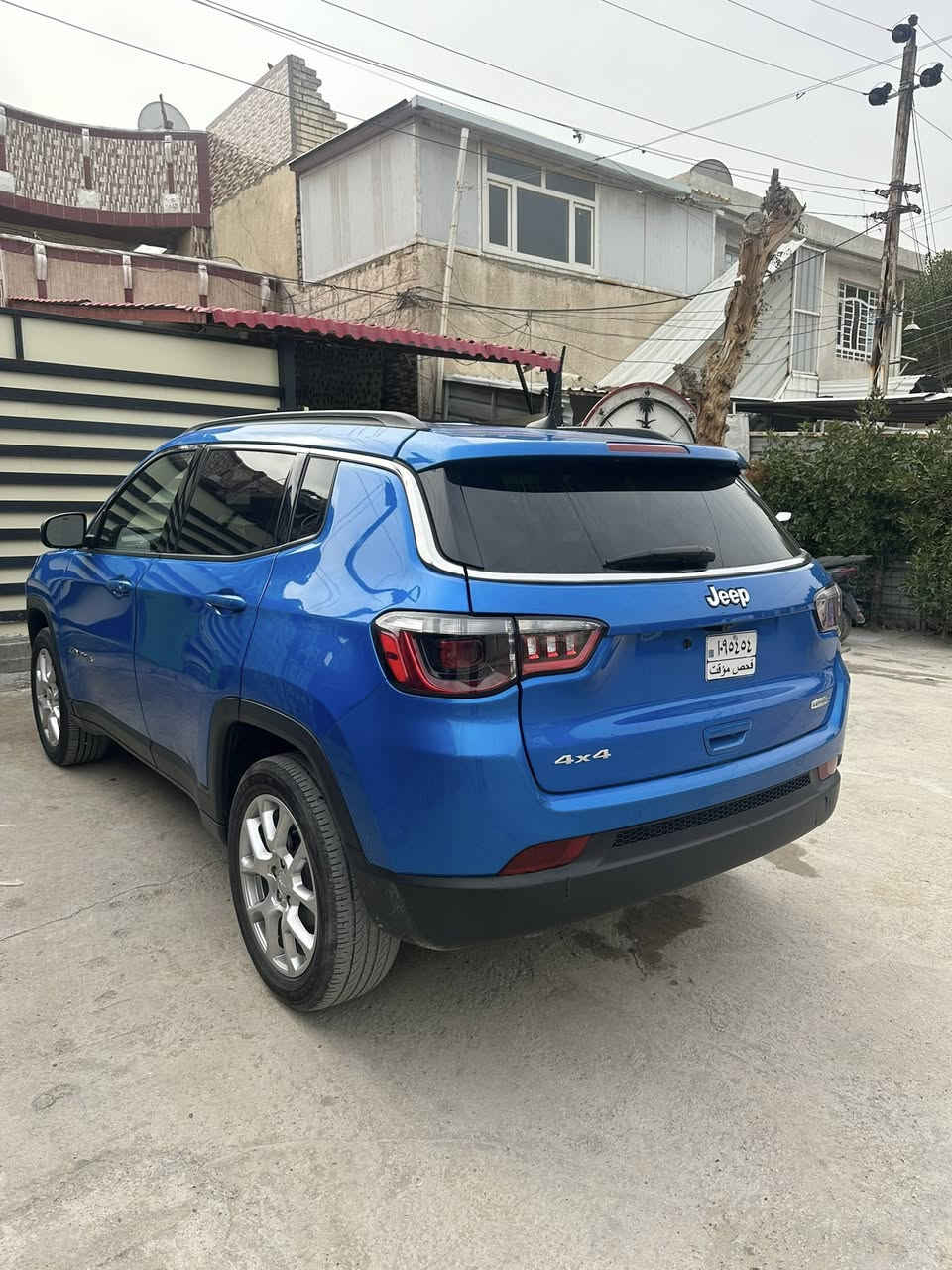 جيب كومباص 2024 محرك 2000 تيربو فول عده فتحه بدون تبديل صبغ حافه بنيد ربع جاملغ الايمن بدون شاصي لغد 
مرقم بغداد شهداء العنون بغداد الزعفرانيه
***********
