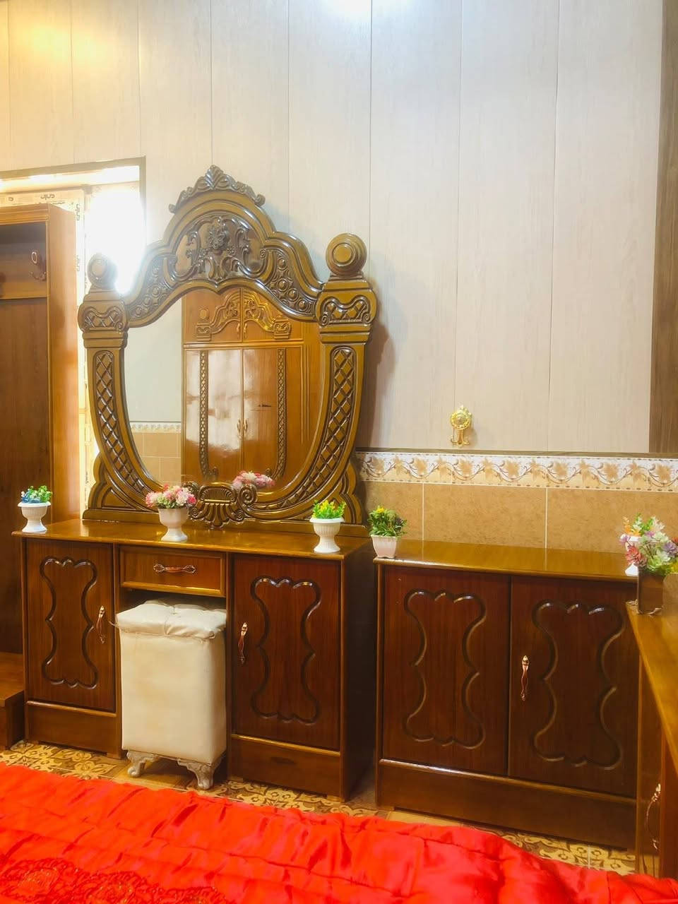 🌹 غرفة نوم للبيع صاج عراقي داخل خارج نظافة الغرفة 100 /100 خشب درجة أولى تجي وتشوف بعينك السعر 875 وبيها مجال العنوان قضاء الرمانة البوعبيد قرب أسواق احمد العذيه للاتصال *********** 🌹
