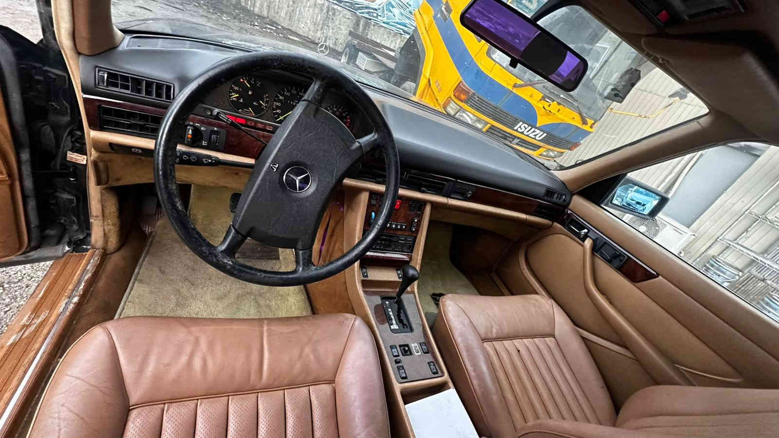 للبيع مرسيدس وارد ياباني فول مواصفات موديل 1986 
ماشي 14000 بلادي 
للسعر اتصل على الرقم 
***********
***********
