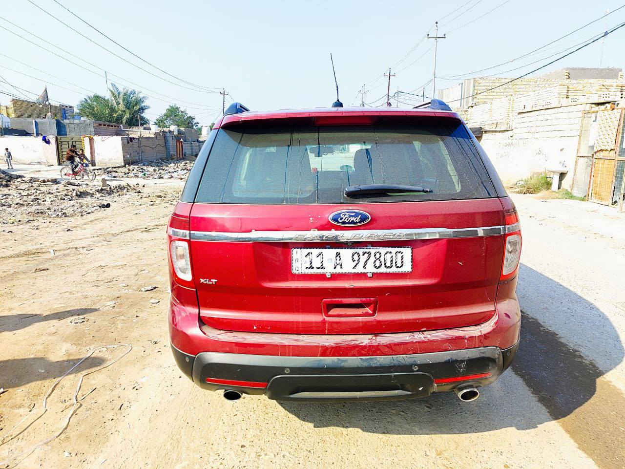 سلام عليكم فورد اكسبلورر موديل ٢٠١٣ خليجي مكفوله كفاله عامه من صبغ وتبديل وضربه راقم بغداد دولي بسمي سنويه نافذه الى ٢٠٣٠
مواصفات 
٧ راكب
شاشه جبيره 
حساسات خلفيه 
كامره دواره
كشنات جلدت 
كشنات كهربائي
محرك ٣٥٠٠
تحكم ستيرين 
مثبت سرعه 
اشاير بلمري
تبريد ٣ قطع مركزي
وبعد بيه هواي مواصفات
سياره كفاله عامه من كشر ومحرك وكير وحداديه 
سياره جاهزه من كل نواحي 
السعر 155 وبيه مجال 
***********
