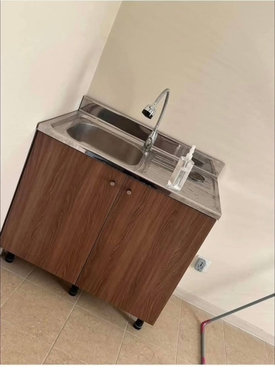 غراض نظيفه جدا للبيع


**إذا كنت صاحب هذا الإعلان وتريد حذفه لأي سبب، رجاءا أرسل رسالة إلى الدعم الفني**