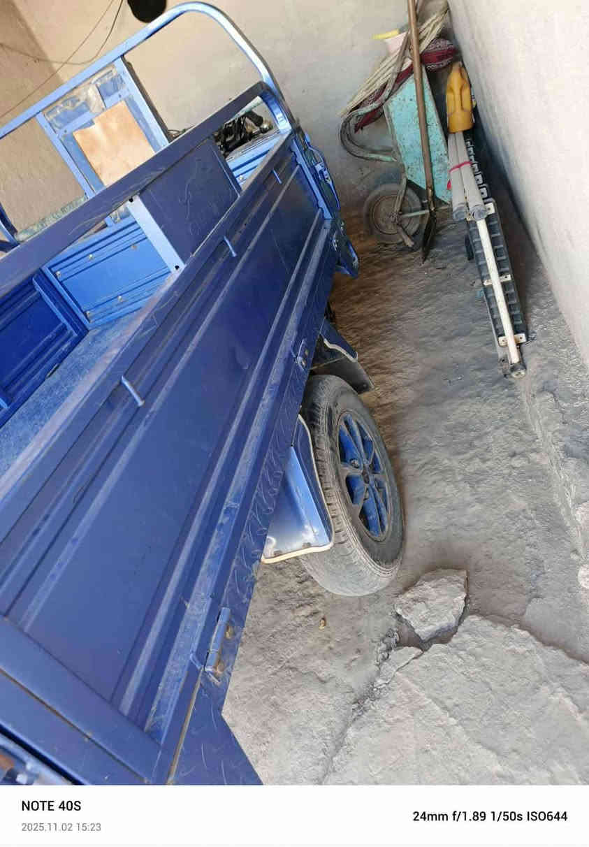 سلام عليكم ستوته للبيع مديل 23 مكفولة كفالة عامة وراق صوليه الشراي يجي خاص هاذه رقمي ***********
*********** سعر خاص المكان الحمزة الشرقي ناحية الطابو 
فحل باب اول
