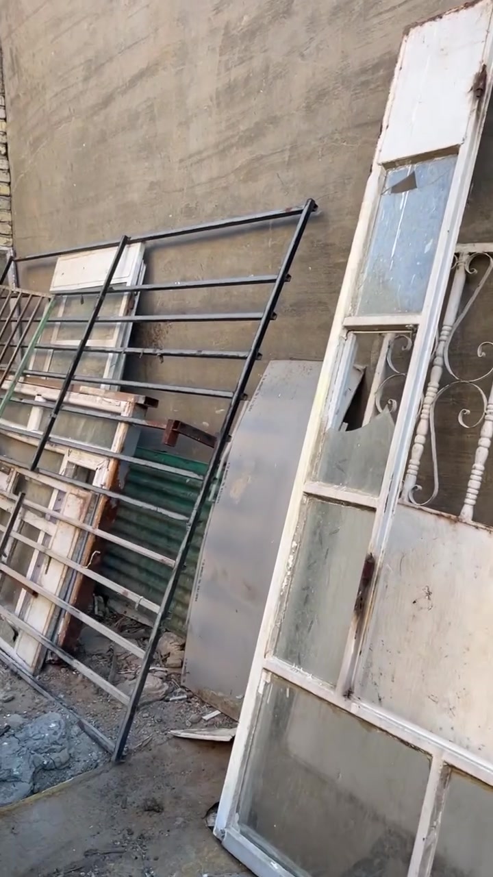 للبيع حديد تانكيات عدد 3 مستخدمات نفط اسود وجرجوبه جبيره بيها طلاكه وربع مع 3 بوب مستخدمات بغداد سبع لبور 
***********
