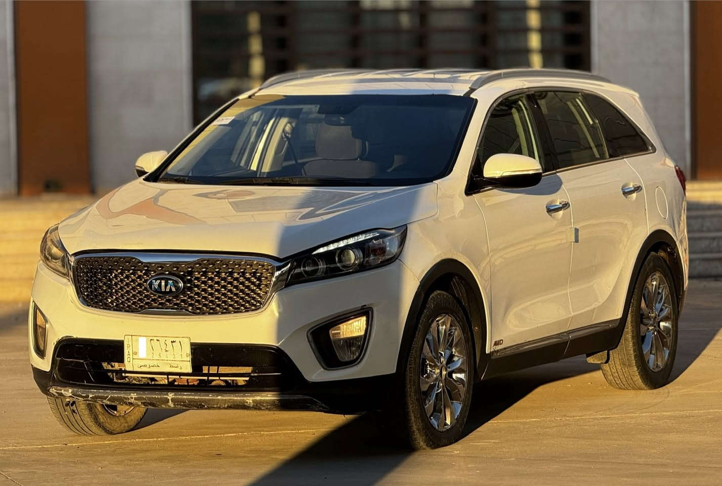 🚘 KIA SORENTO 🚘
سورنتو مديل 2017 وارد امريكي محرك 6 سلندر 7 راكب مواصفات عاديه 3 قطع تبريد دريڤ مود 3 وضعيات قيادة فور ويل تحكم ستيرن مري كهرباء + مواصفات اخرى 
رقم واسط تحويل مباشر 
العنوان : بغداد البياع
للأتصال : ***********
