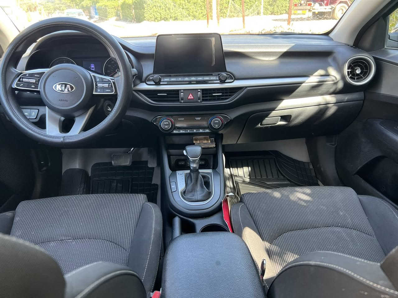 السلام عليكم سياره فورتي 2019 مكينه دوش 2000 كير AT المرغوب ماشيه 73 حادثها موضح بلصور رقمها بغدادما عليها اي غرامه موقعها
بغداد زعفرانيه ***********
