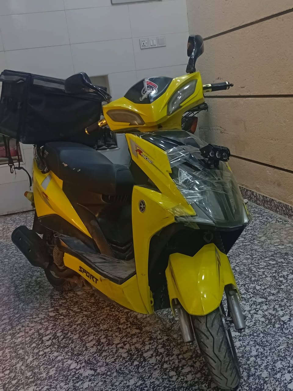 دراجه سكنس 
موديل 2021
اوراق 
كوري
السعر ٣٥٠ وبيه مجال قليل
للاستفسار /***********
