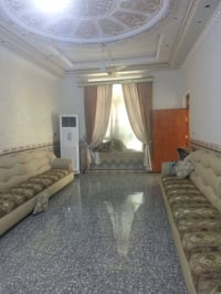 بيت للبيع • شارع 40 • ٣٠٠م