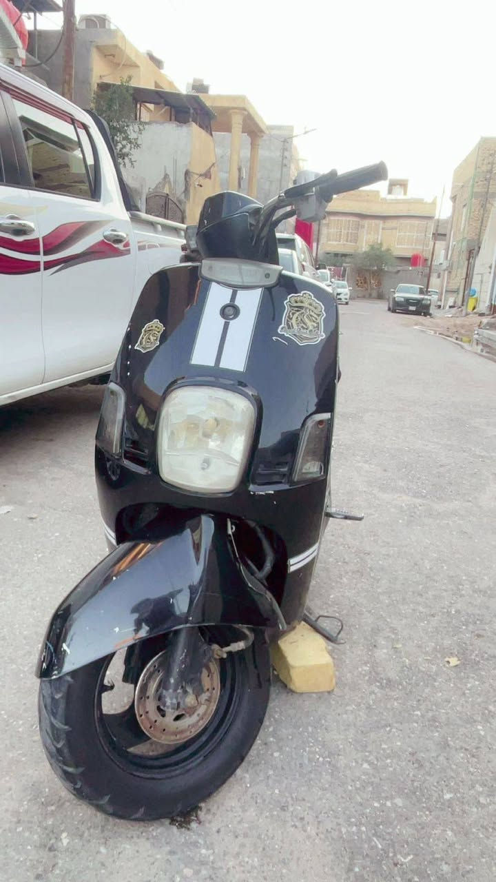 السلام عليكم..
البيع بوليسي بلاديه كله شغاله سلف وهندر شلعه ومعدل حلوه ناعمه دراجه سعر750بيه مجال الشراي مكاني البصره المعقل 
***********
