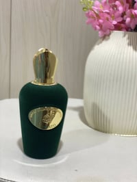 الأول: عطر فيبراتو سوسبيرو للجنسين Vibrato Sospiro EDP الثاني: عطر ابس...