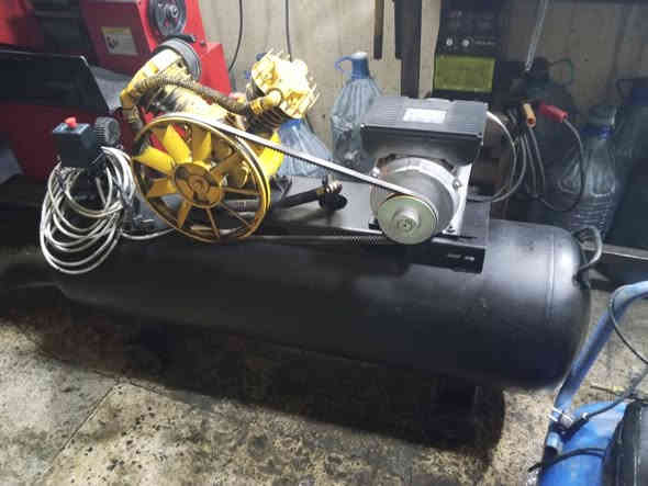 کۆمپلێسەری هەوا هەر سێکیان بەشەرت بچوک وەسەت گەورە 
شینەکە ۹۰ هەزار 
زەردەکە ۱۷٥ هەزار 
رەشەکە ۲۱۰ هەزار 
سلێمانی *********** السليمانية
