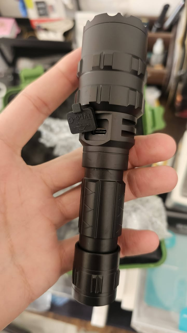 لايت حديد شحن 
+ ليزر 
متوفر توصيل


**إذا كنت صاحب هذا الإعلان وتريد حذفه لأي سبب، رجاءا أرسل رسالة إلى الدعم الفني**