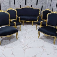 صالونات وانتريهات • استعمال خفيف • حالة ممتازة