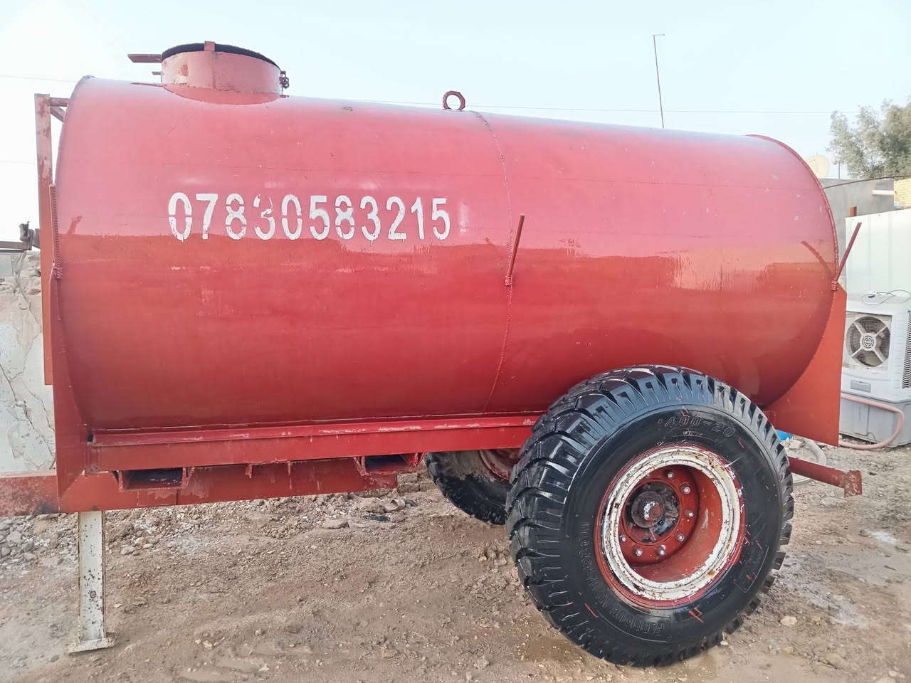 السلام عليكم مقطوره للبيع 5000لتر تخم تاير جديده.. للاستفسار،،، ***********//***********
