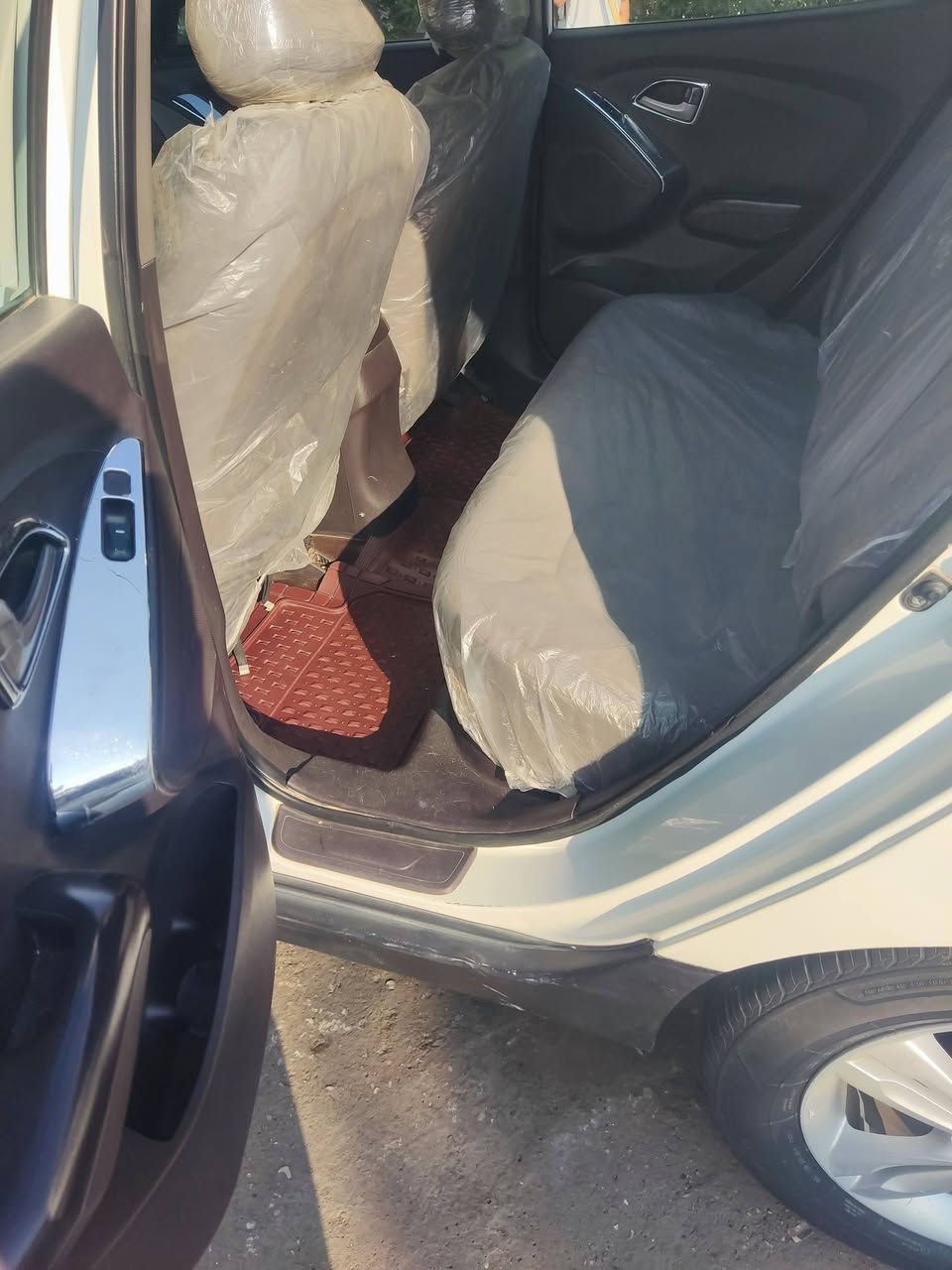 سلام عليكم توسان موديل 11. خليجي سيارة جاهز مواصفات مكينه   2000 دوش المرغوبة 
كير كفالة  تحكمات ستيرن فتحة بنرامة شاشة كبيرة كامرة دوران مانع نزلاق مثبت سرعه تبريد تدفة شغال سيارة مصبوغة حزام اثر جراد رقم بغداد نكليزي بسمي تحويل ثاني يوم  سعر125وبيهة مجال مكان بغداد رقم ***********
