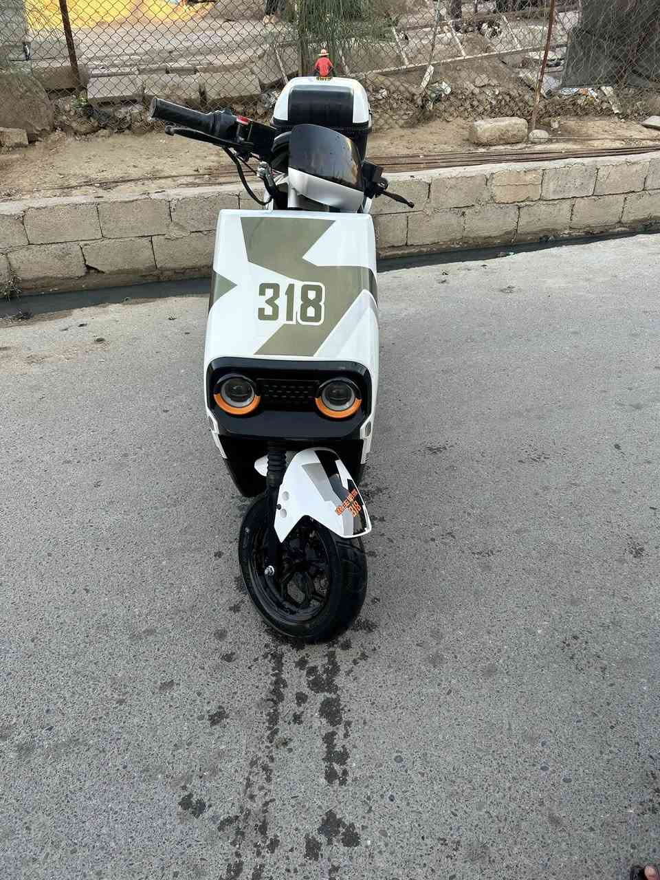 كل عام وأنتم بألف خير مطور شحن 318 نضافه فول بطاريات 6 شرط ملف 2000 شرط كلو شغال مابيه أي عطل أربع نمر سرعه 99 بيه بك رجوع R مطور مرتب وا نضيف. فقط يعوزله طفاريه خلف السعر 525وابيه مجال مكاني موصل حي عدن رقم الهاتف ***********
رقم واتساب ***********
