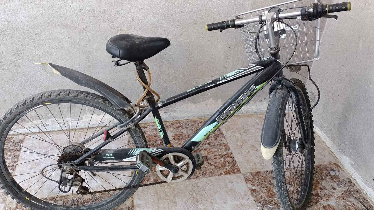 باسيكل  حجم ٢٦ ماركة DR   نظيف كلش لايت ثلجي مع البيدار  كير ستة نمر  اوربي  سعر ١١٠


**إذا كنت صاحب هذا الإعلان وتريد حذفه لأي سبب، رجاءا أرسل رسالة إلى الدعم الفني**