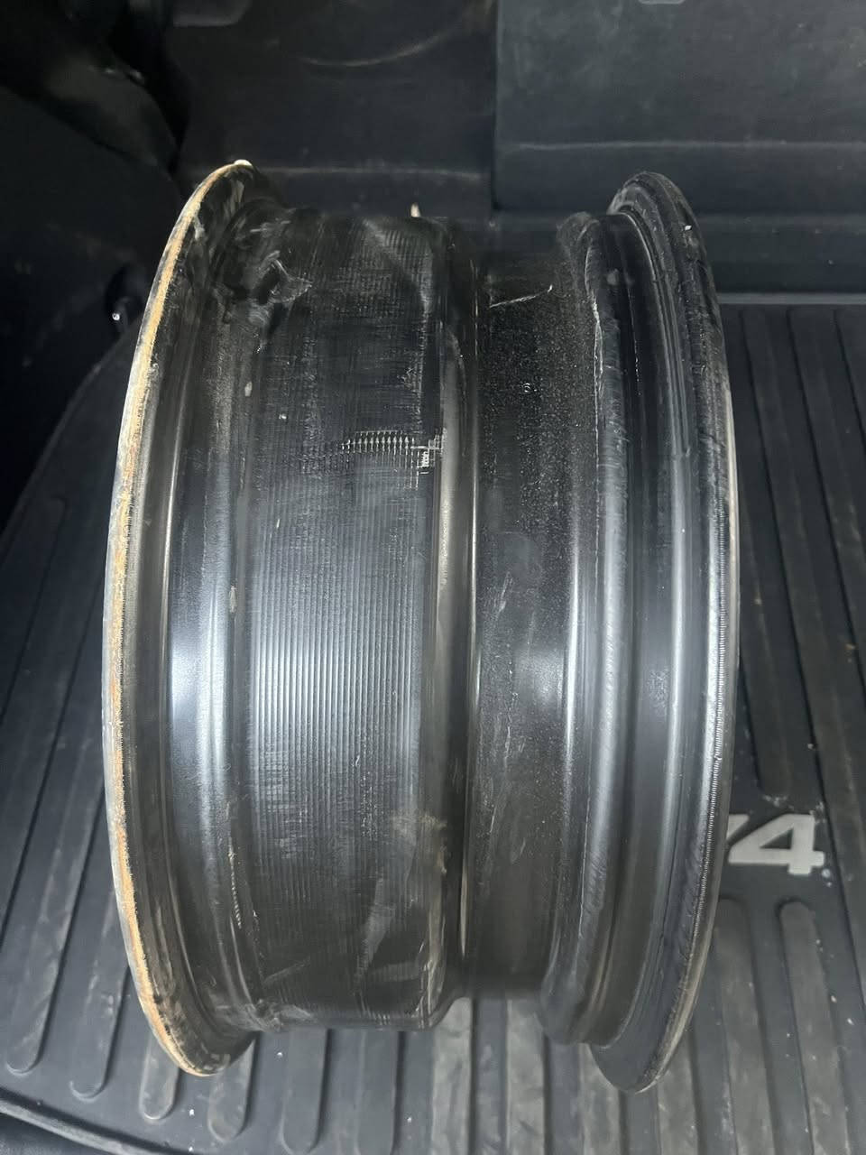 تخم ويل اسود 
حجم ١٧ مال راف
سعر ١٥٠ الف


**إذا كنت صاحب هذا الإعلان وتريد حذفه لأي سبب، رجاءا أرسل رسالة إلى الدعم الفني**