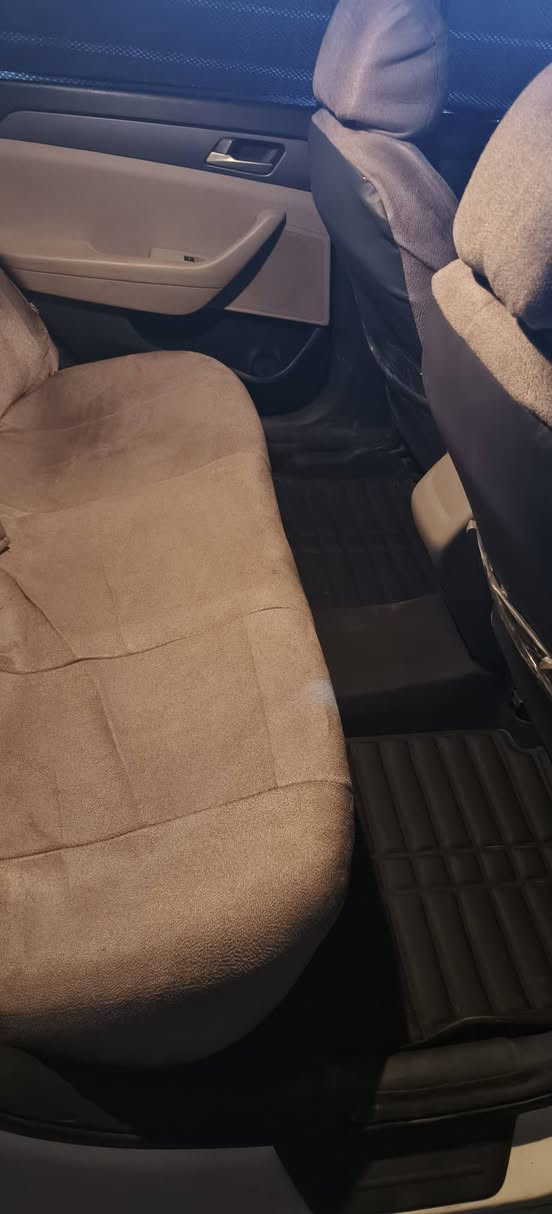 سوناتا ٢٠١٦ 
وارد امريكي 
لون ابيض صدفي 
رقم نينوى الماني 
محرك ٢٤٠٠  GDI جي دي اي
تواير جدد
حدادية صدر امامي وخلفي ١٠٠%
دهن المحرك والگير شرط الاصلي
نظيفة ومتعوب عليها واستخدام شخصي 
الضرر صبغ الباب الخلفي عكس السائق وشوية من هلال الجاملغ الخلفي صبغ
دوشمة الارضية جلد 
دوشمةالكشنات
ترايك وين ما تريد وشرط تمشي ٢٠٠
السعر ١٢٧ وبيها مجال
البيع نقداً لا مراوس ولا وعدة
رقم الهاتف ***********
وايضاً مثبت عليه واتساب
مكان السيارة صلاح الدين الشرقاط
