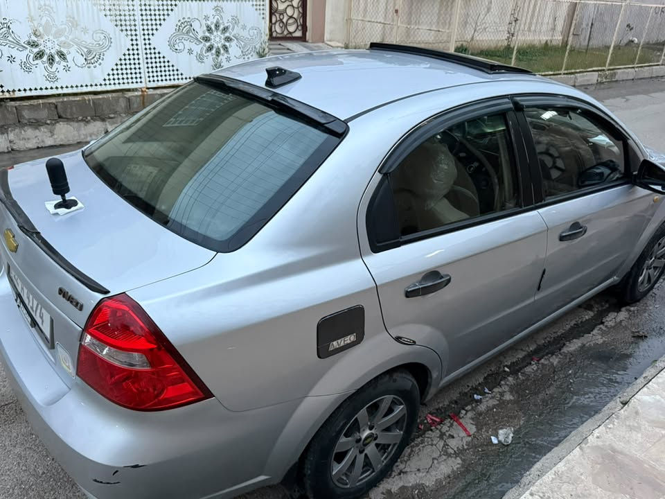 افيو 2007 خليجي 
جامات كهرب داخل لونين 
جامات كهرب 
مسجل شاشة 
كامرة خلفية 
داخل لونين المرغوب 
لايت زينول 
اشاير ليد 
تحكم استيرن
قفل مركزي
طخم تاير جديد
طخم ويل كب    
فول توماتيك كير عادي 
محرك شرط 
كير شرط 
سنوية ب اسمي 
كاربون الكتروني تبدل

السياره مصبوغة حزام بس رش بسبب التقحيل 
بدون ضررر شررط صبغ للتقحيل فقط 

للاستفسار الاتصال على الرقم 

رقم الهاتف ***********
