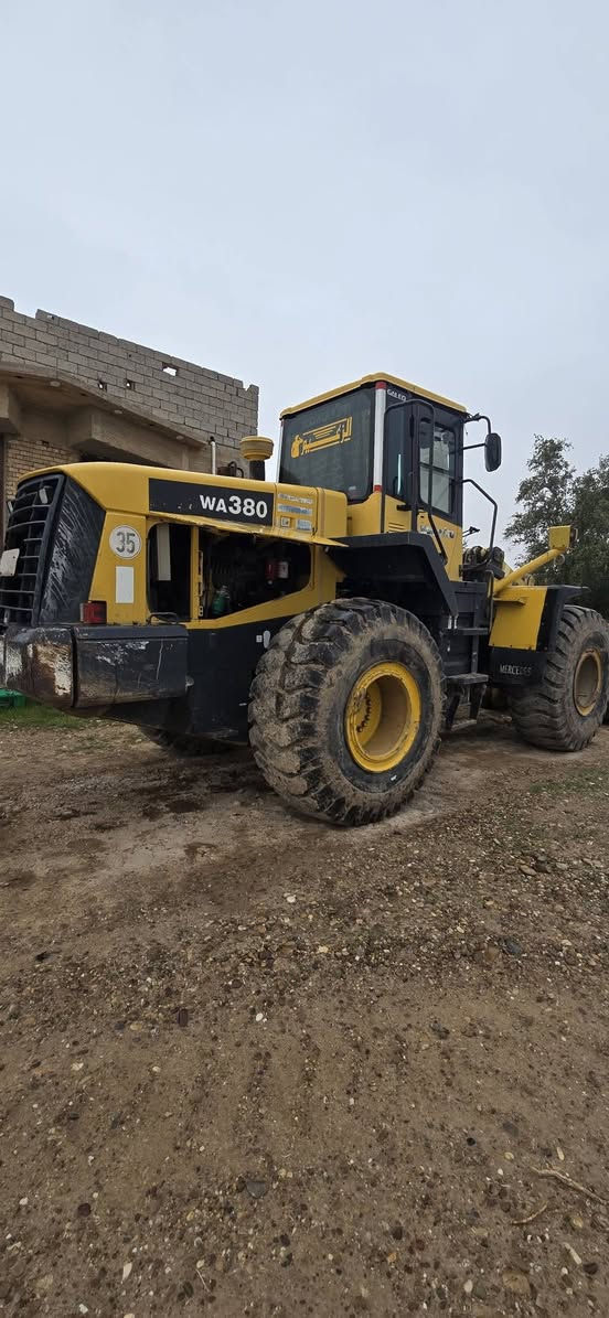 السلام عليكم جمعة مباركة .
♦️ كوماتسو 2004 تمساح امريكي 

♦️ شغال وجاهز من كلشي 

🍀 مبدل بم دفع فقط الباقي بلادي 

🍀 للأستفسار اتصل    ***********
