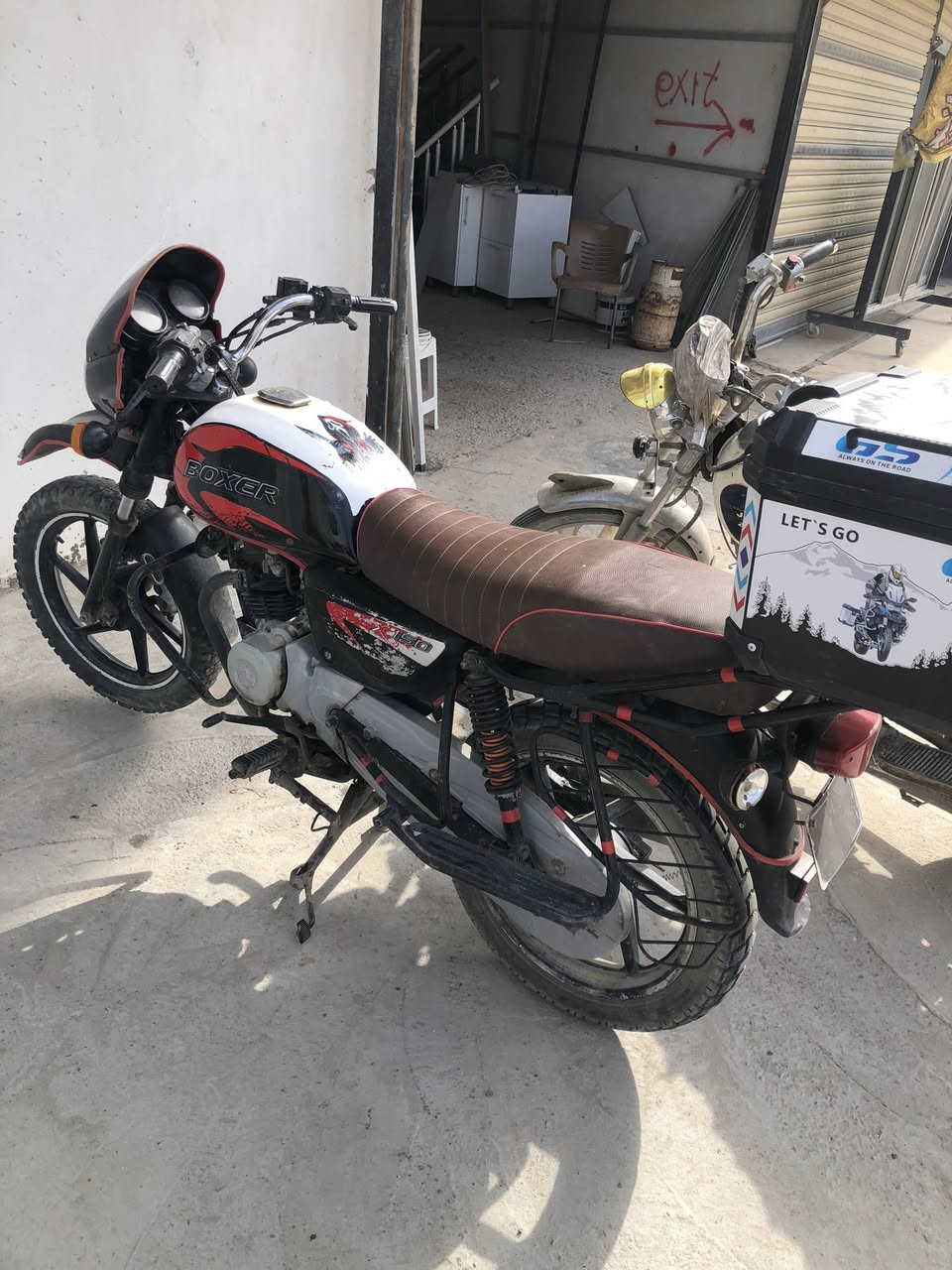 بوكسر ٢٠ اوراق كامله مجفته قبل شهر ادراجة خير من الله بس رادله ترتيب ادسكات لماميه واشياء بسيطه مكان بعقوبه اسعر ٨٥٠وبيه مجال لشراي ***********
